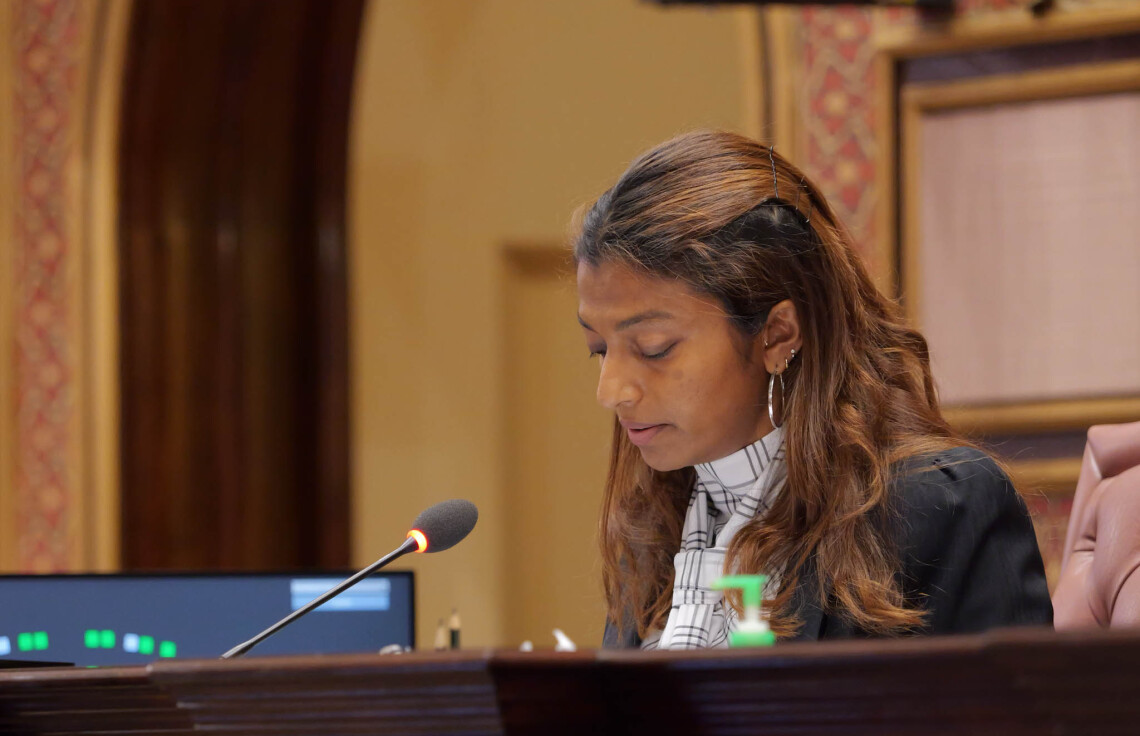 އީވާ ރިޔާސަތު ހިސާރު ކުރައްވައި އިތުބާރުގެ މައްސަލަ ކުރިއަށް ނުގެންދެވިފައި