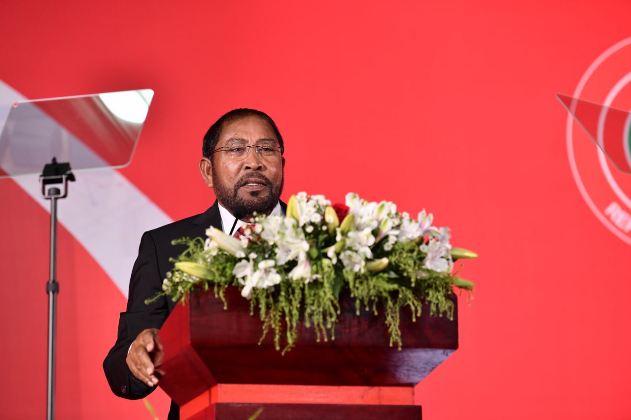 މިފަހަރު މީ އެހެންމީހުން ރައީސުންނަށް ހަދައިދިން “އަސްލު ކިންގް” ގެ ފަހަރު: ސަޢުދު