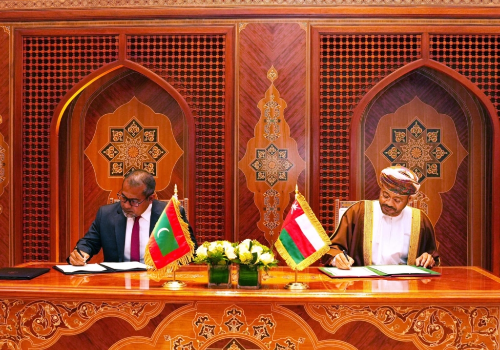 އޮމާނާއި ރާއްޖެއާ ދެމެދު 2 އެއްބަސްވުމެއްގައި ސޮއިކޮށްފި