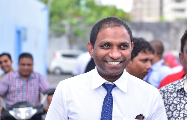 ސިޔާސީ ކުރިމަރާލައި ރައީސް ކަނަކަށް ނުލެވޭނެ: ސައުދު