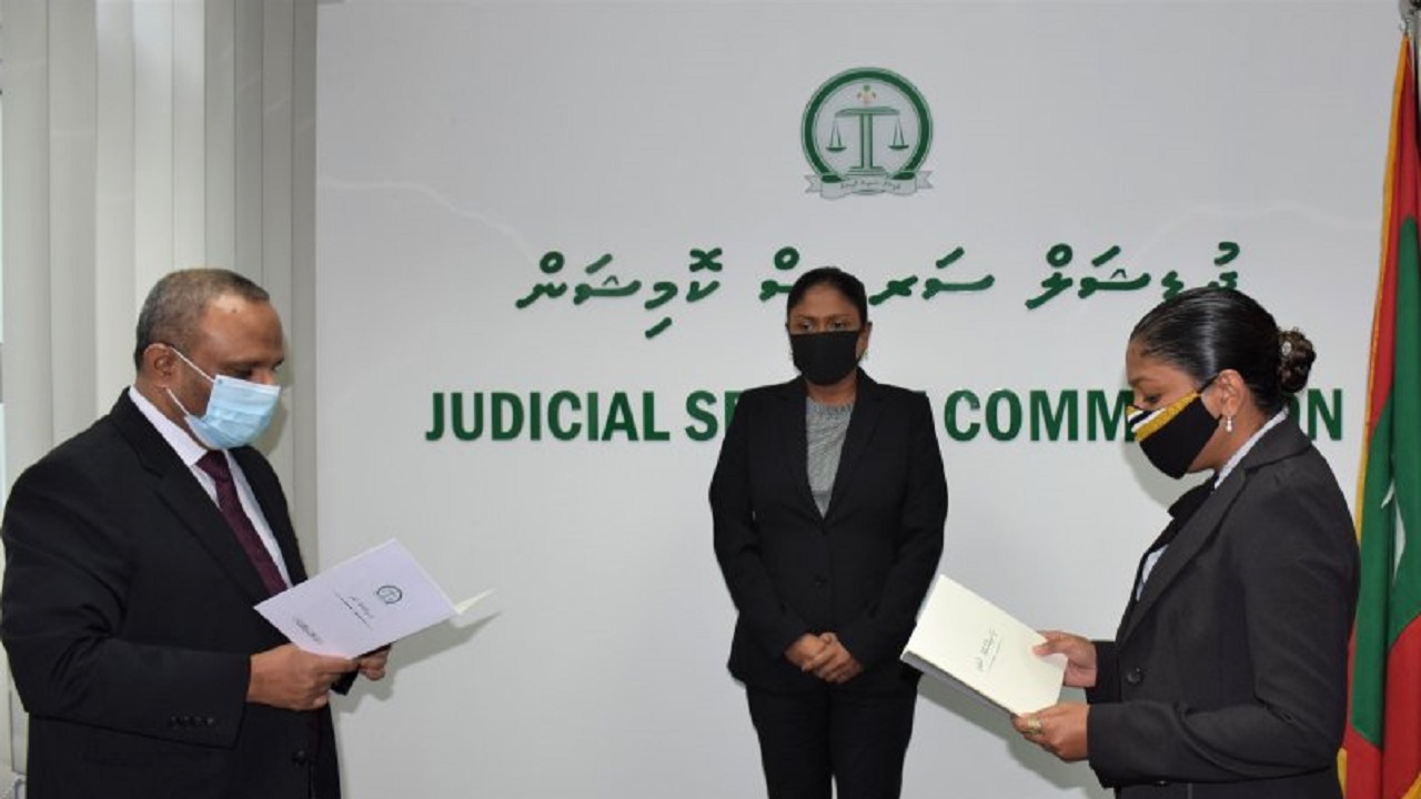 ކޯޓުތަކަށް އިސް ފަނޑިޔާރުން އައްޔަނު ކުރުމާބެހޭ ގަވައިދު އާންމު ކޮށްފި