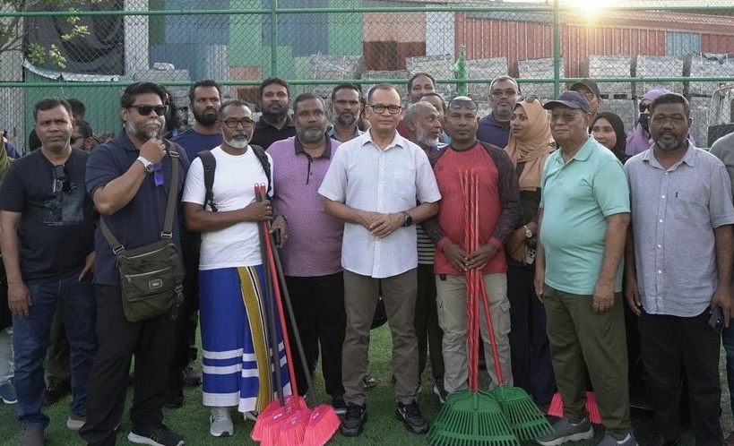 އާދަމް ޝަރީފްގެ އިލްތިމާސް: ޖެހުނު ކޮންމެ ތަނަކަށް ކުނި ނާޅައި ފަރުދީ ޒިންމާ އަދާކުރޭ