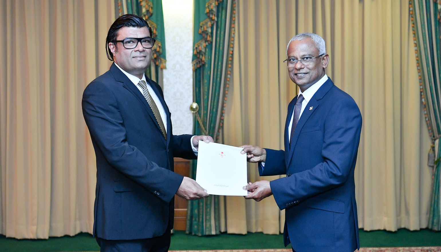 ލަންކާގައި ހުންނަވާ ދިވެހި ސަފީރު އީޔޫއަށް ބަދަލުކުރަނީ