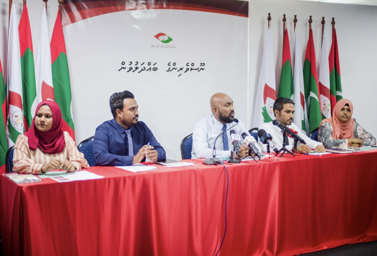 ވަކިކުރުމަށް ވޯޓަށް އެހުމަށް ތައްޔާރުވެފައިވަނިކޮށް ސަލާމާއި ޠާހާ އޭސީސީން އިސްތިއުފާ ދެއްވައިފި