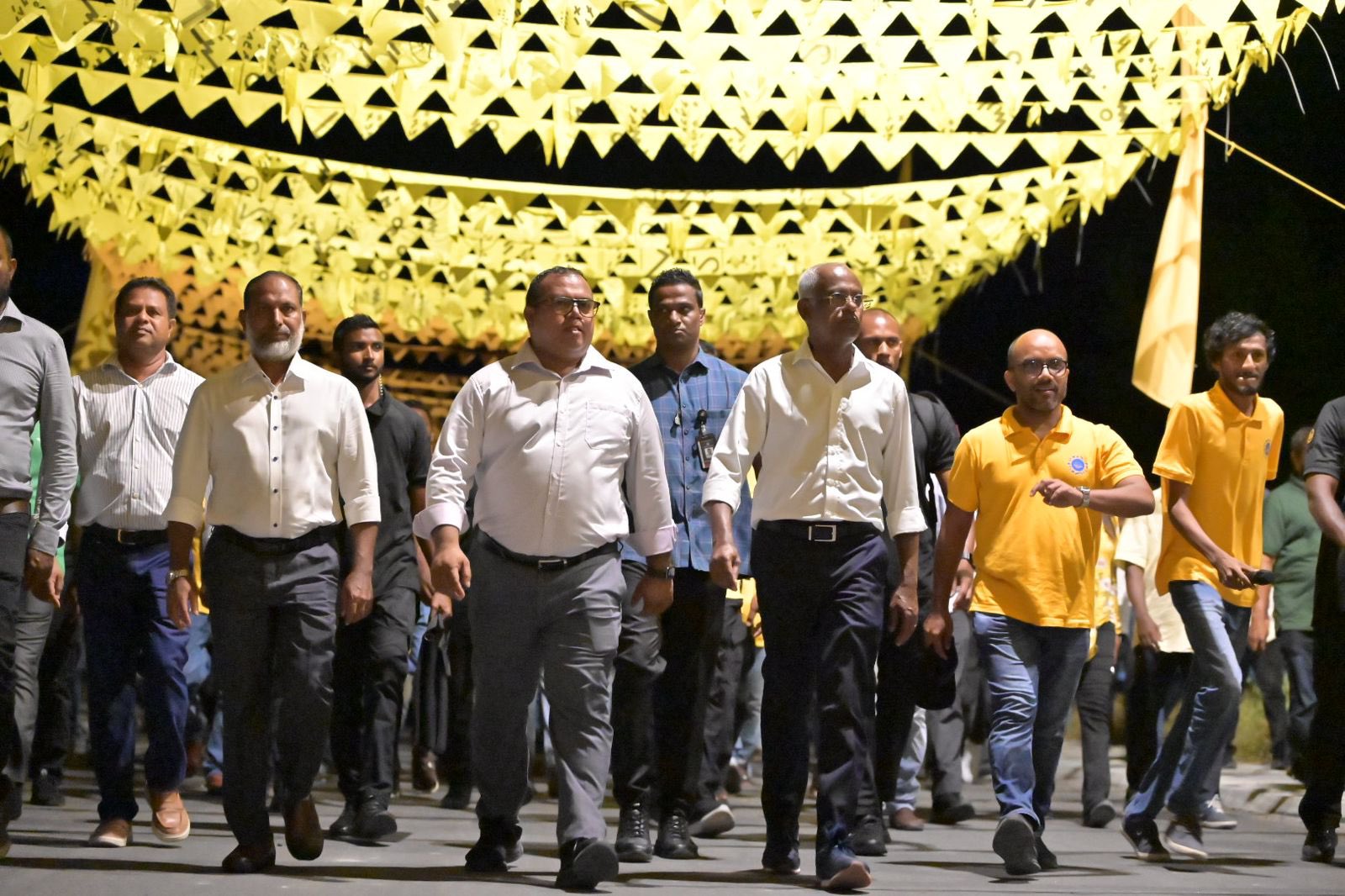 މަސްވެރިކަމަށް ގެންނަ ދެމެހެއްޓެނިވި ބަދަލަށް ހުވަދުއަތޮޅުން އިތުބާރުކުރޭ: ރައީސް