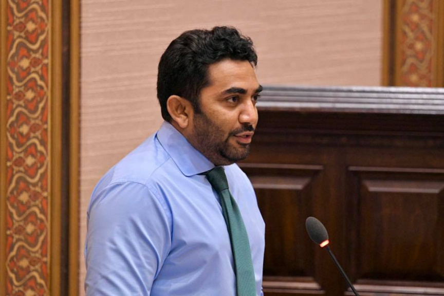 ވެންޓިލޭޓަރު މައްސަލައިގައި އަމީން އަނެއްކާވެސް ކޮމިޓީއަށް