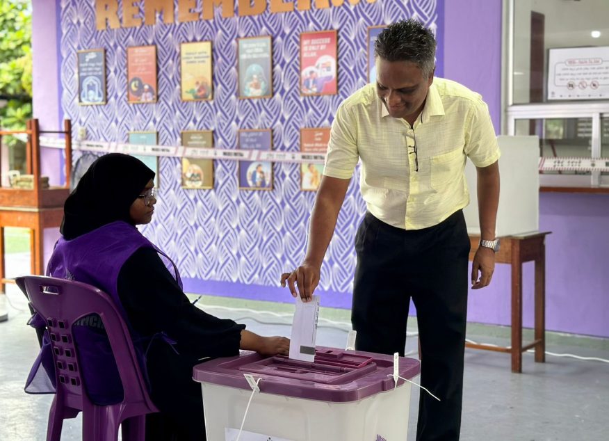 އެމްޑީޕީގެ ކެންޑިޑޭޓް އާޒިމް ވޯޓް ލައްވައިފި