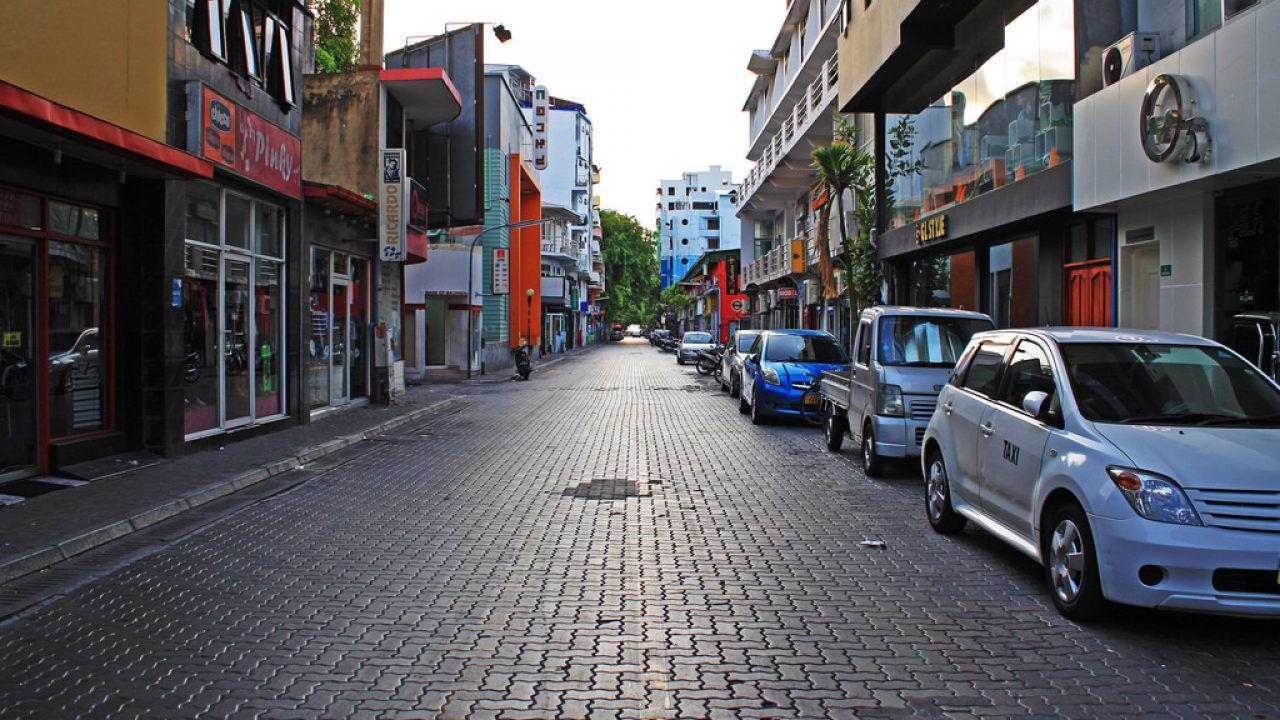 ކޯވިޑް-19: މާލޭގެ މަގުތައް ދޮވެ ސާފުކުރަނީ