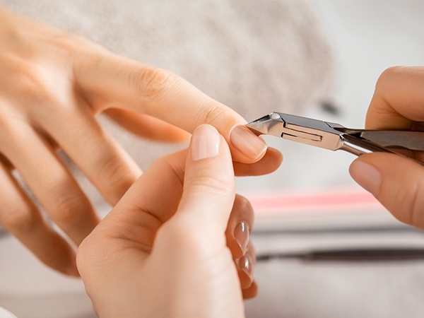 ނިޔަފަތި ފަޅައިގެންދިޔުމުން ފަރުވާ ހޯދަން ޖެހޭތަ؟