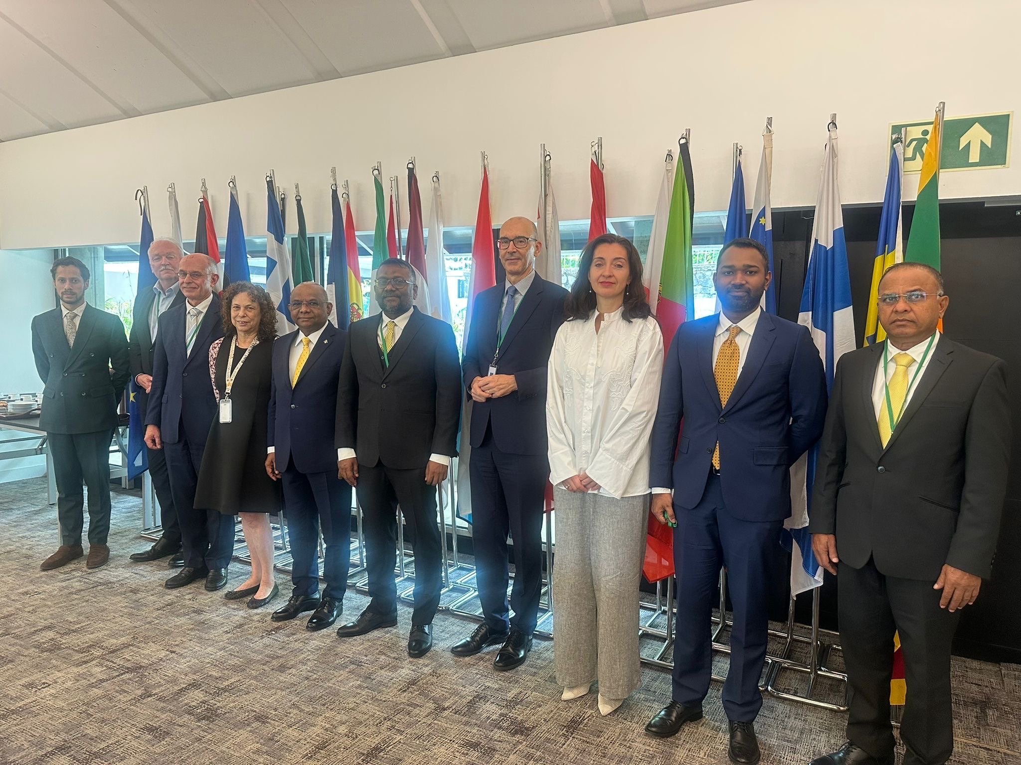 އެމްޑީޕީން އީޔޫގެ އެމްބެސެޑަރުންނާ ބައްދަލުކޮށް ރާއްޖެއާ ބެހޭގޮތުން މަޝްވަރާކޮށްފި