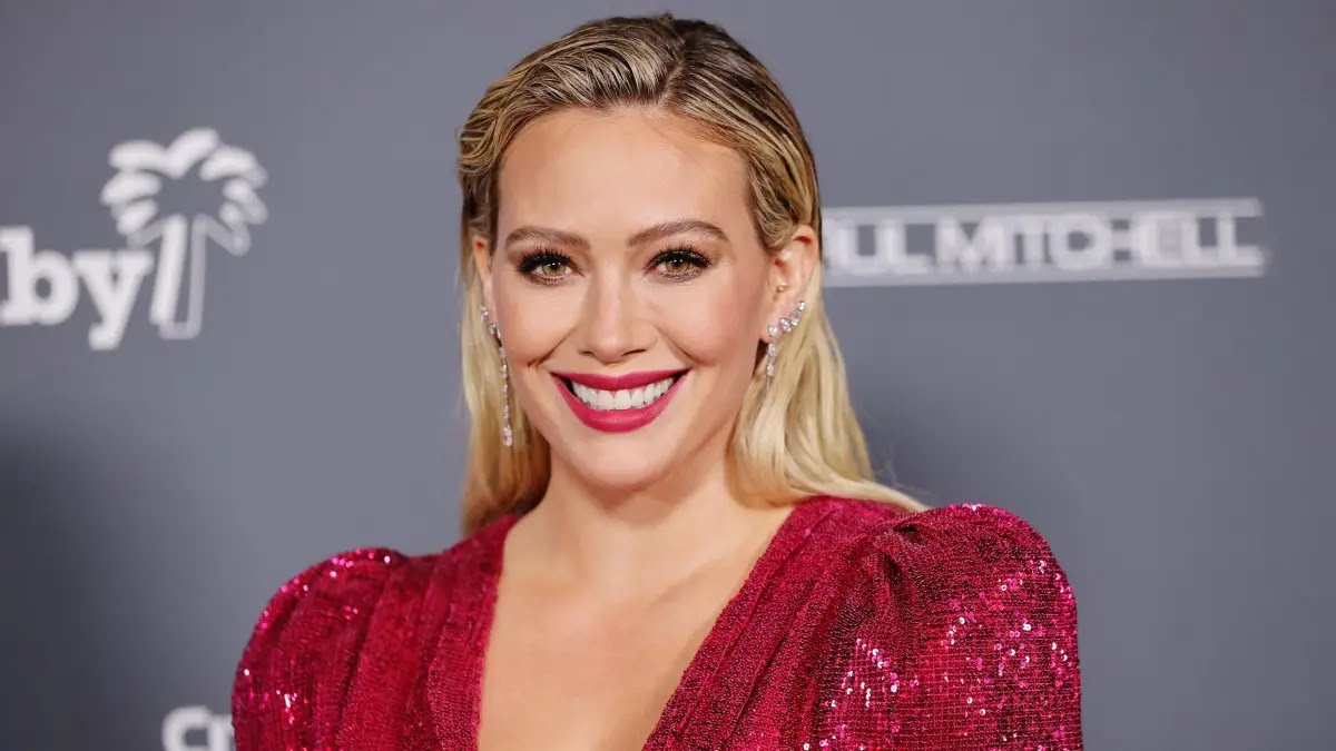 ހިލަރީ ޑަފްއަށް 4 ވަނަ ކުއްޖަކު ލިބެނީ!