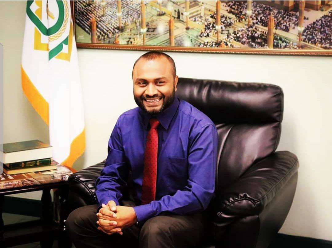 ޑރ. ޝަހީމުގެ އާ ޗެލެންޖަކާއެކު ރައީސް ނަޝީދަށް އުމުރާ ދަތުރެއް