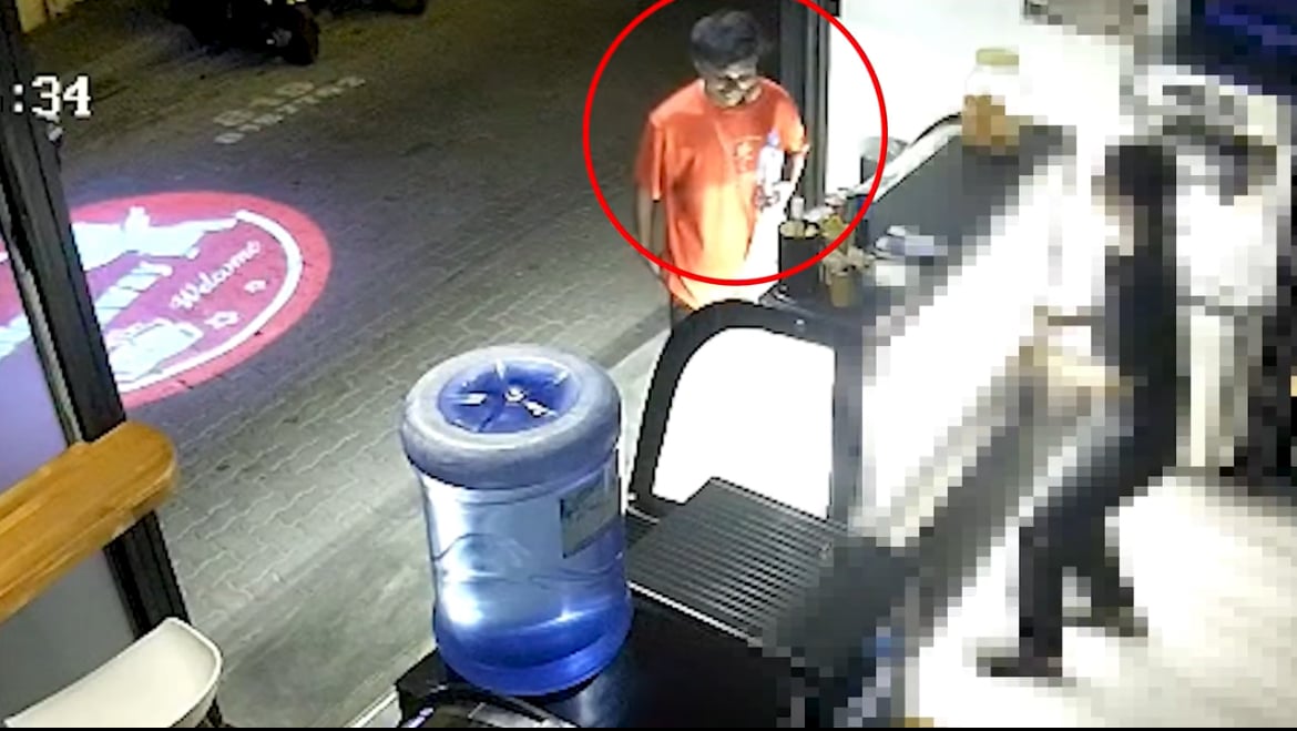 ވަގު ޑޮލަރުން ވިޔަފާރިކުރި މީހަކު ހޯދަނީ