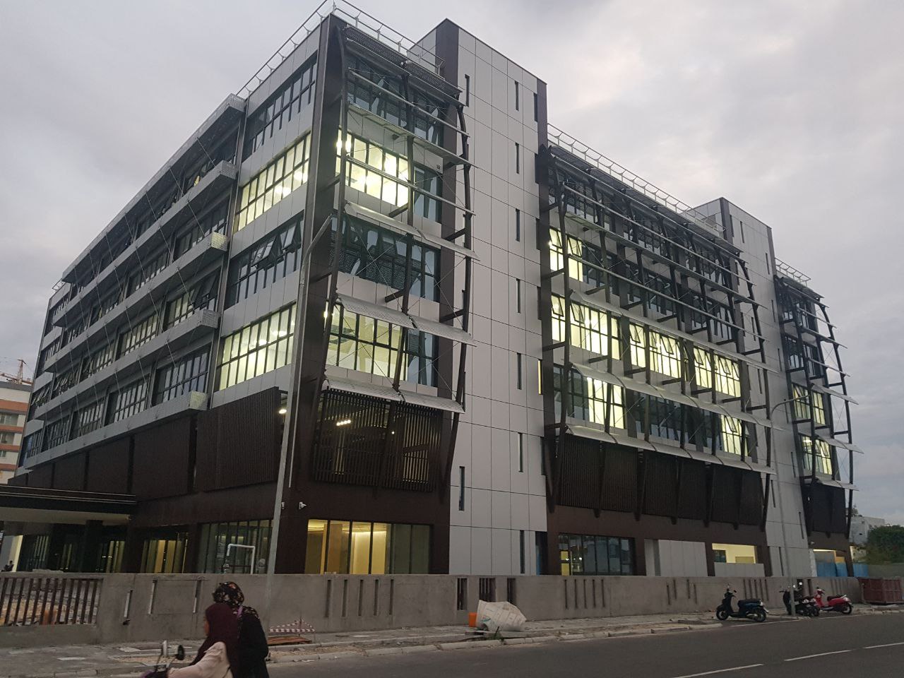 ހުޅުމާލެ އޮފީސް ޢިމާރާތް ހުޅުވަން އައު ތާރީޚެއް ދީފި