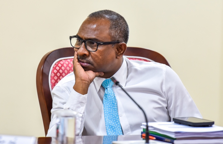 ވެރިކަމަށް އައީ ދައުލަތް ދަރާފައިވާވަރު އެނގިހުރެ އެއީ އެއްވެސް ކަމެއްނޫންކަމަށް ބުނެ: އާޒިމް