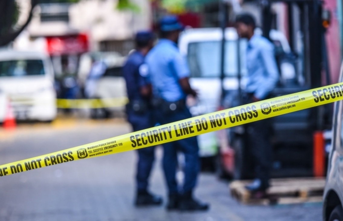 އައްޑޫ މާރާމާރީތަކާއި ގުޅިގެން ހައްޔަރުކުރި އެކަކު ދޫކޮށްލައިފި