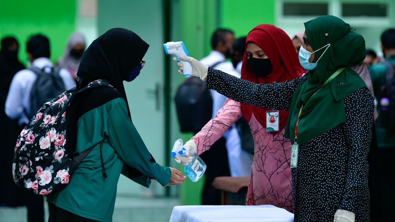 މާލޭ ސަރަޙައްދުގެ ސްކޫލްތަކުގެ ގްރޭޑް އެކަކުން، ހަޔެއްގެ ކިޔެވުން އޮންލައިންކޮށް