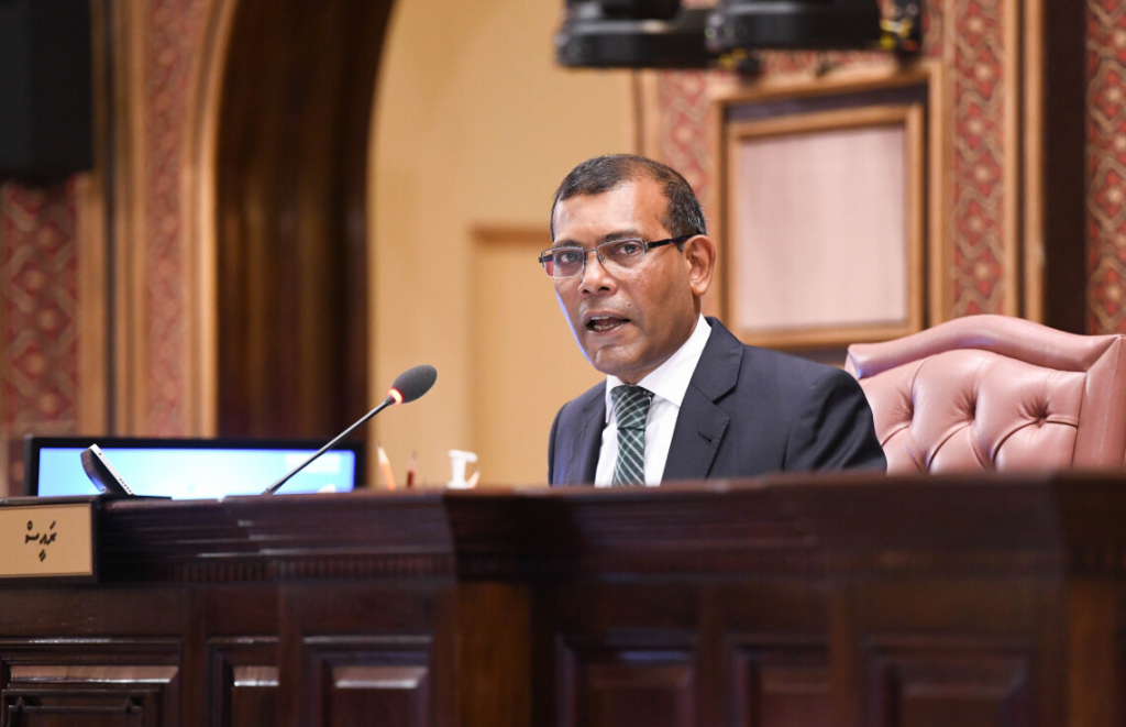 އަޅުގަނޑުގެ ނަމުގައި ކްލަބް ހައުސްގައި މީހަކު ދަނީ ފިތުނަ އުފައްދަމުން: ރައީސް ނަޝީދު