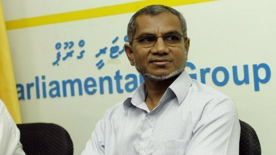 ނާށިގަނޑު ހިއްޕަވައިގެން ވަޑައިގަތީ ރައްޔިތުންނަށް ވެކްސިން ހޯދަން: ޑީޑީ