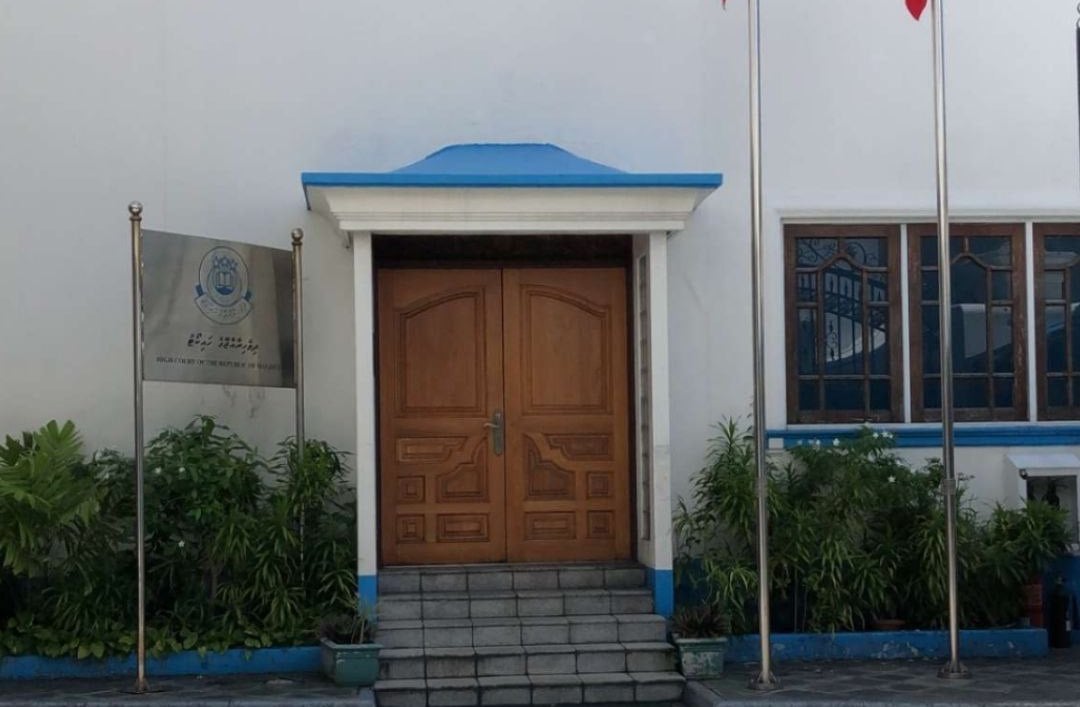 އުމުރަށްވުރެ ތޫނުފިލި ކުދިންނަށް ކުރިއަށް ދެވޭނެ ނިޒާމެއް ގާއިމުކުރުމަށް ހައިކޯޓުގެ ޙުކުމެއް