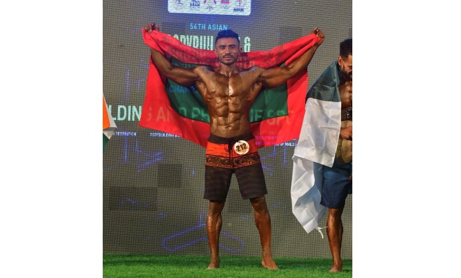 ބޮޑީ ބިލްޑިން މުބާރާތުން ރާއްޖޭގެ އަޒުނީން ރަން މެޑަލް ހޯދައިފި