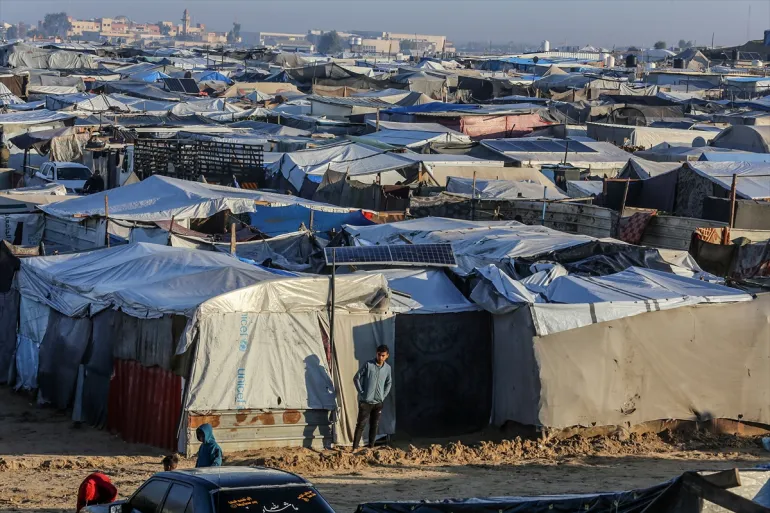 އިސްރާއީލުން ޣައްޒާގެ ރައްކާތެރި ސަރަހައްދަށް ހަމަލާދީ 11 މީހަކު މަރާލައިފި