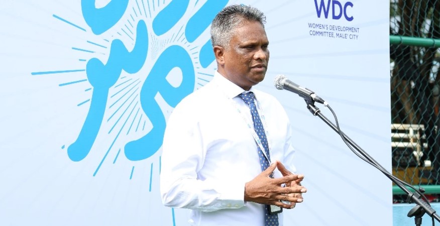 ލިބޭ އާމްދަނީން އުޅެން ނޭނގުނީމަ ވާނީ ދަރަނިވެރި: އާޒިމް