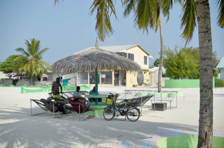 ކޯވިޑް-19: އިހަންވަންދޫ މީހަކު ޕޮޒިޓިވްވެ ރަށް މޮނިޓަރިން ހާލަތަށް