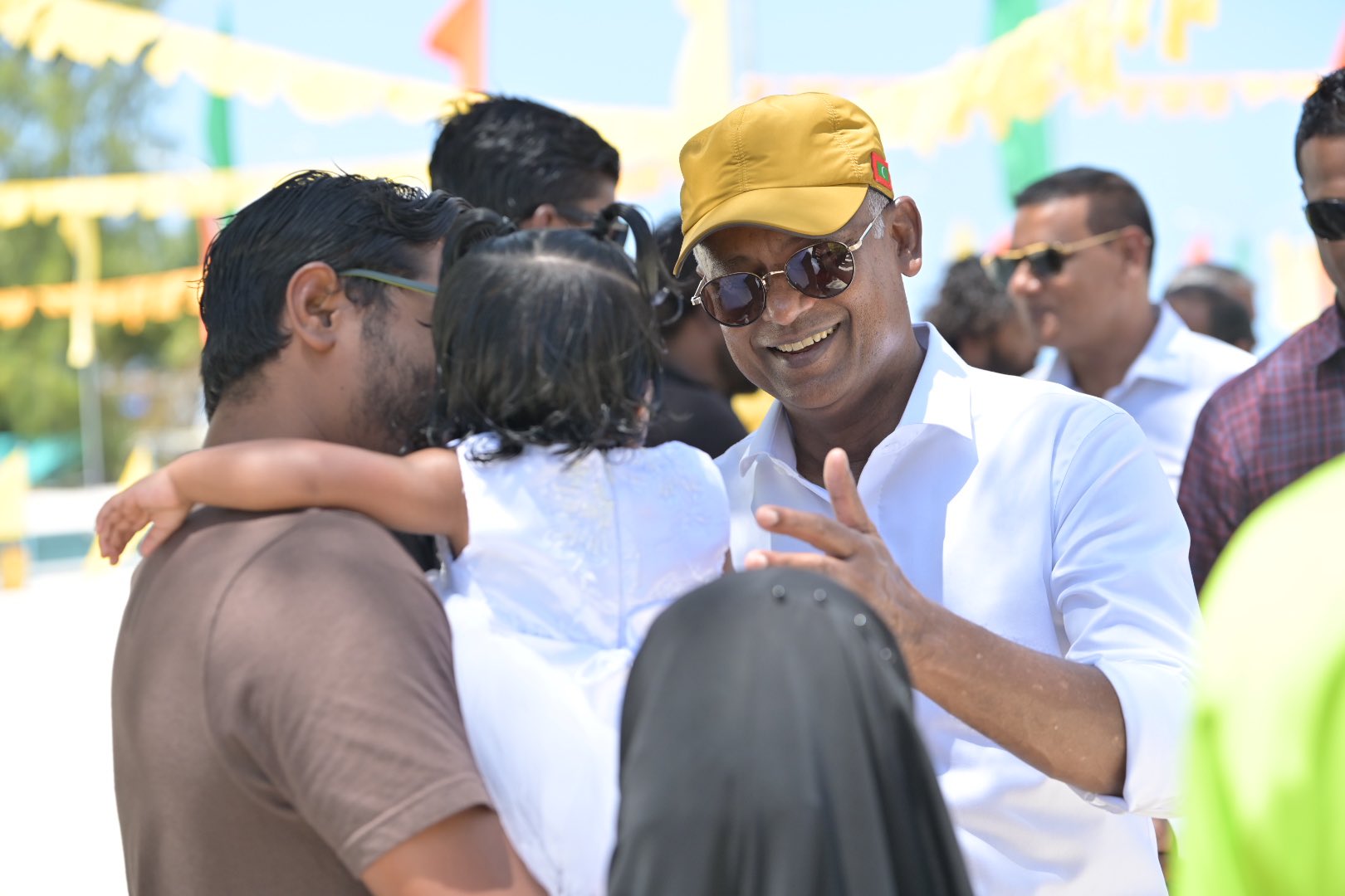 އެމްޑީޕީގެ ރިޔާސީ ކެންޑިޑޭޓް ރައީސް ޞާލިޙަށް މަރޮށިން ހޫނު މަރުހަބާއެއް ދަންނަވައިފި