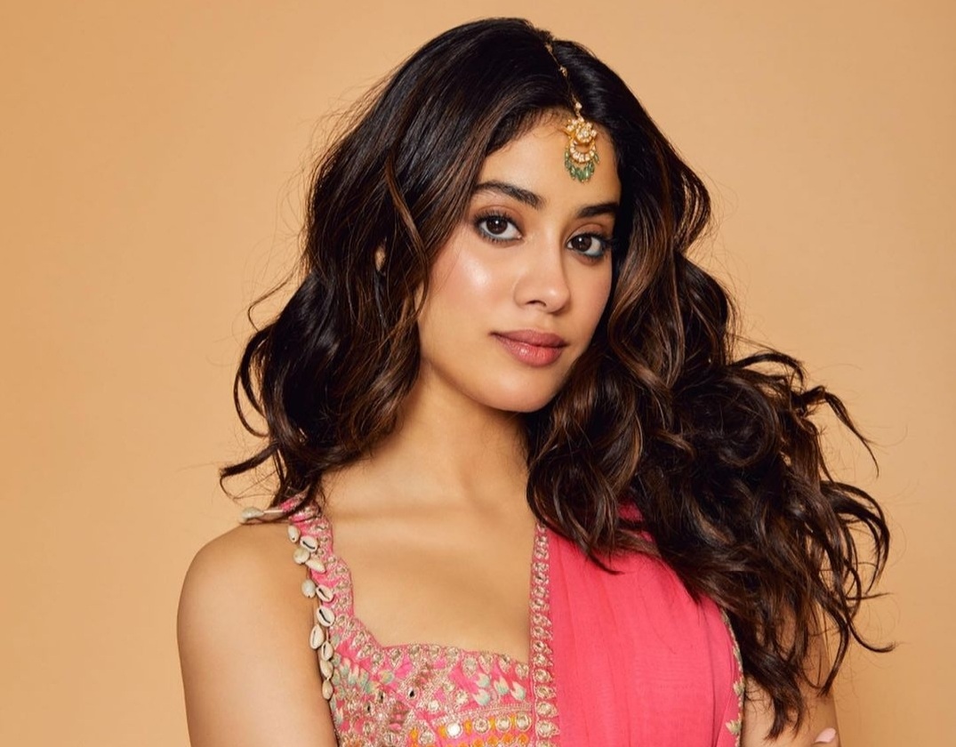 ޖާންވީ ކަޕޫރު އަގުބޮޑު އެޕަރޓްމެންޓެއް ގަނެފި