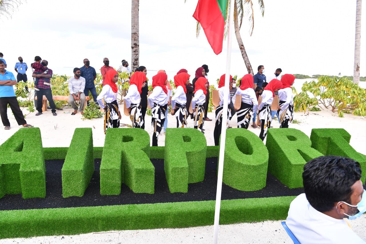 އެއަރޕޯޓް ތަރައްޤީކޮށްގެން ދަރަނީ ރޭވުންތެރިކަމެއް ނެތި ތަރައްޤީކުރާތީ: ޝަރީފް