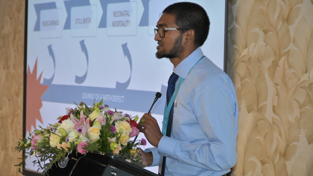 މުޅި ދުނިޔެއަށް ވާވަރަށް ވެކްސިން ފޯރުކޮށްދޭން އަދި 2 އަހަރު ނަގާނެ: ޑރ. ފައިސަލް