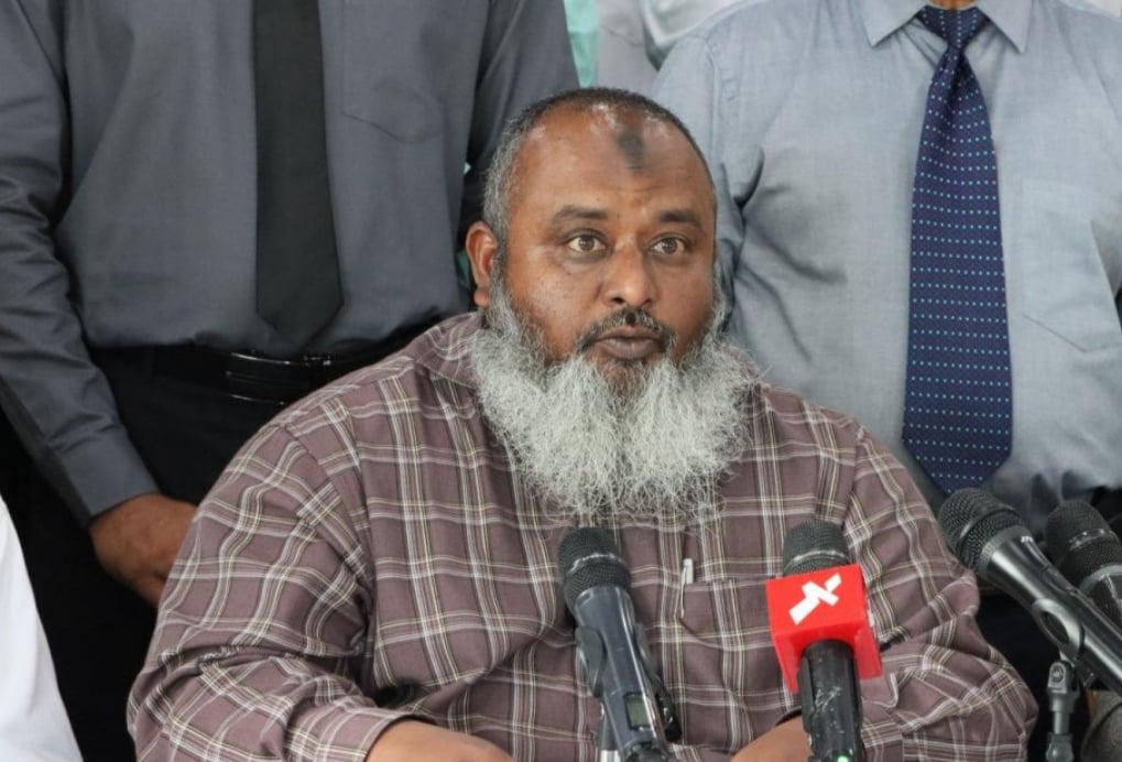 މުޒާހަރާއަށް ނިކުންނަ ކޮންމެ ފަހަރަކު އެއީ ސަރުކާރު ވައްޓާލުން ކަމުގައި މާނަކުރުމަކީ ކޮށި ވިސްނުމެއް: ޑރ. އިޔާޒް