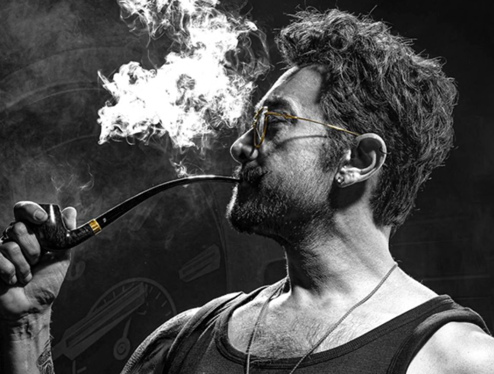 ރަޖްނީކާންތުގެ ކޫލީގައި އާމިރުގެ ކެމިއޯއެއް