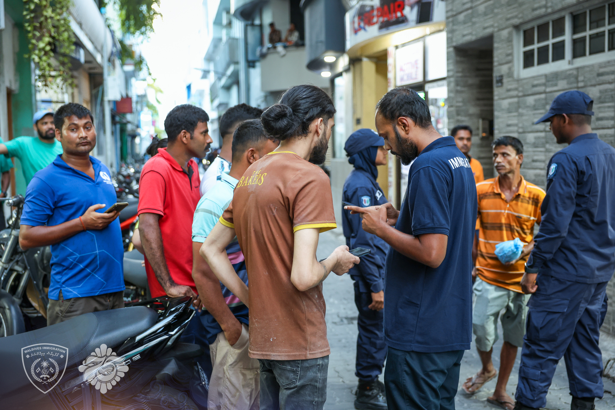 ދިލްބަހާރުމަގުގައި ޤަވާއިދާ ޚިލާފަށް އުޅުނު 31 ބިދޭސީން އަތުލައިގެންފި