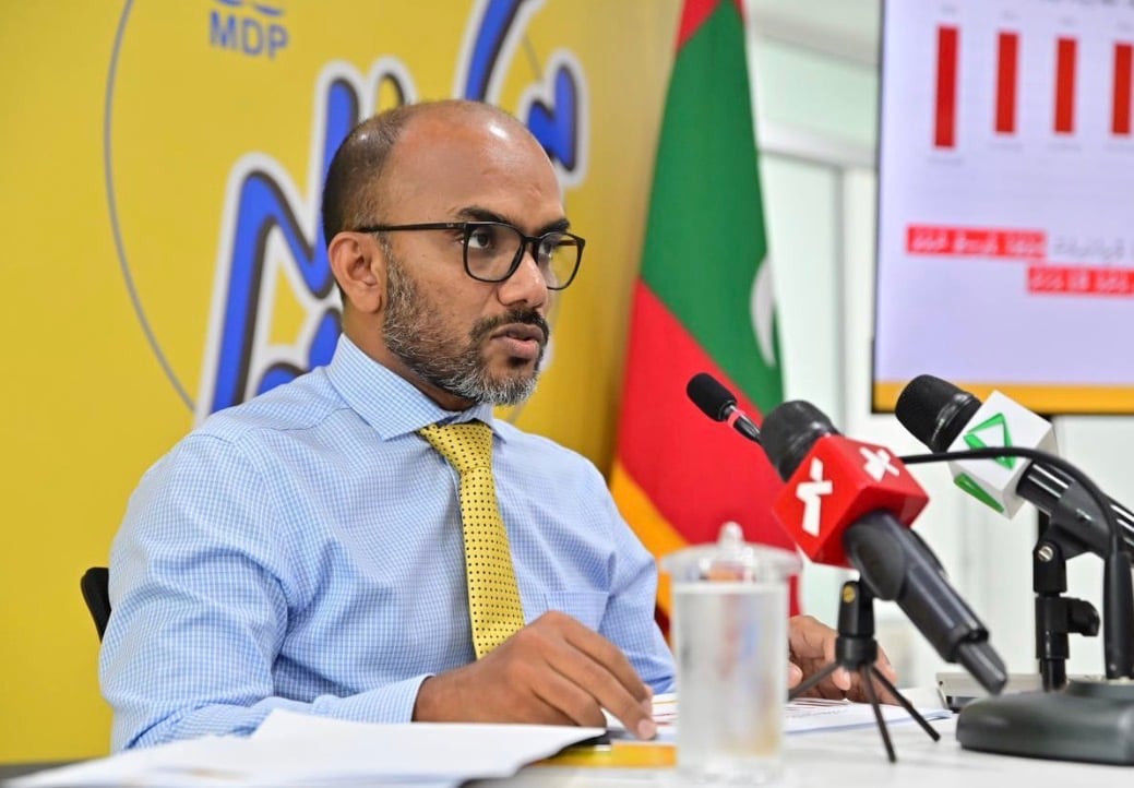 ސަރުކާރުގެ މުޅި ފޯކަސް ހުރީ ހުރިހާ ވިޔަފާރިތަކަށް ސީދާގޮތުން ވަންނަން: އަމީރު