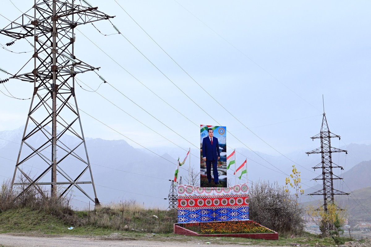 A picture taken on November 28, 2024 shows power transmission lines near the Tajik city of Rogun. (Photo by STRINGER / AFP)
