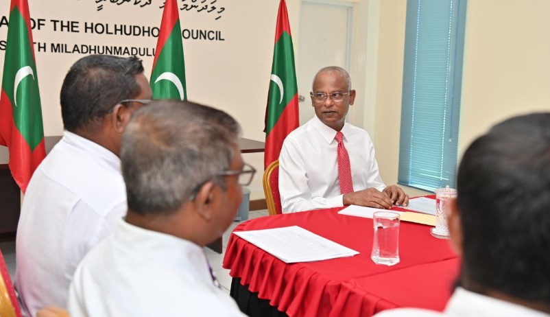 ހޮޅުދޫ ކައުންސިލުން ފާހަގަކުރި ކަންކަން ފުރިހަމަ ކޮށްދިނުމަށް މަސައްކަތް ކުރާނަން: ރައީސް
