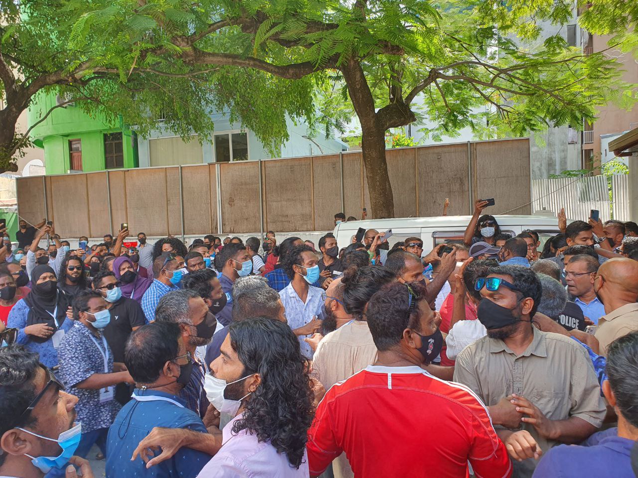 އިންތިހާބާބެހޭ މައިމަރުކަޒު. (ފޮޓޯ: ޝާޙް، ރަސް އޮންލައިން)