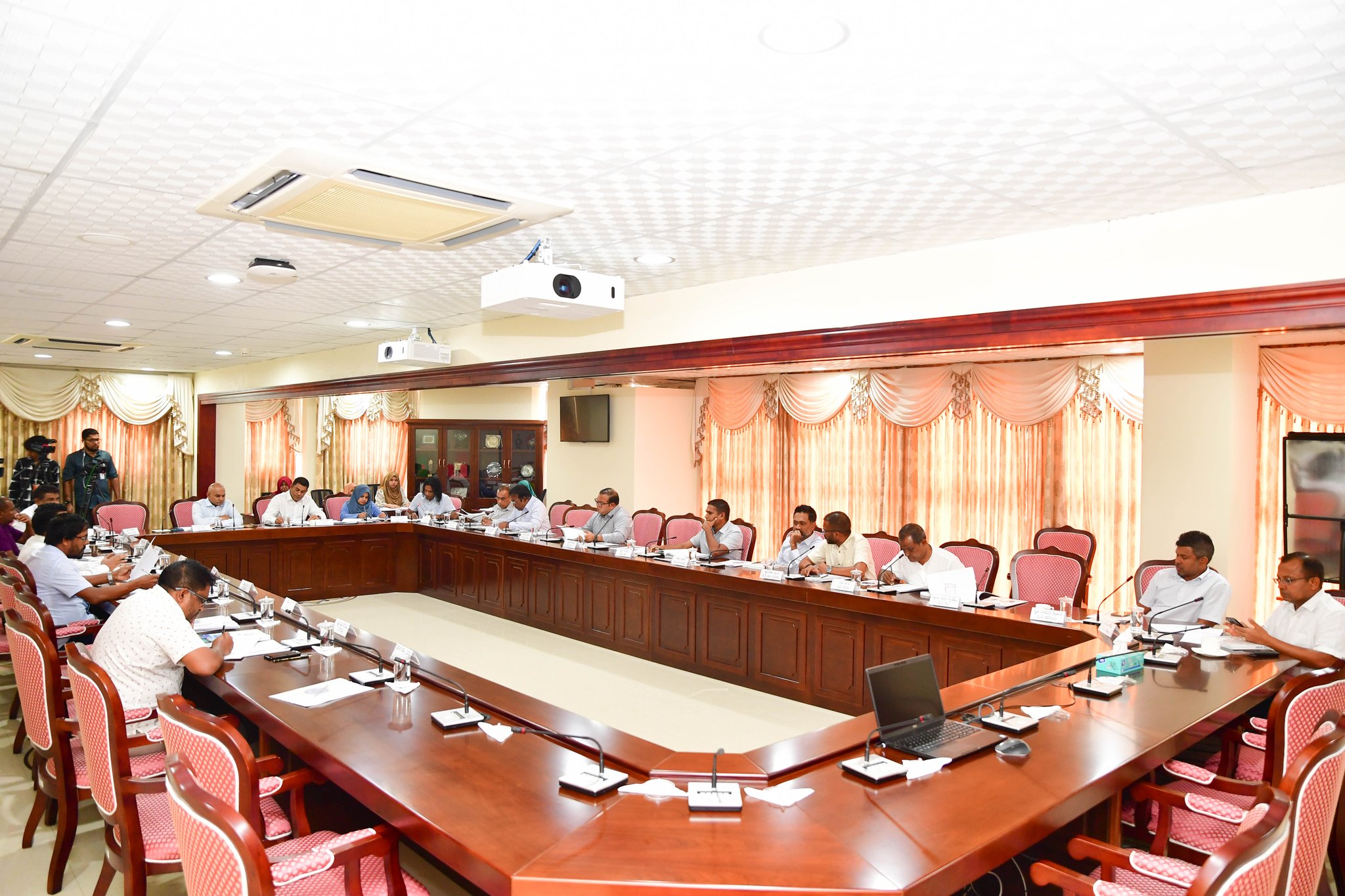 ބަޖެޓަށް އިސްލާޙު ހުށައަޅަން 3 ދުވަސް