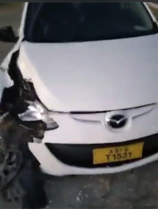 އެކްސިޑެންޓްވި ކާރު