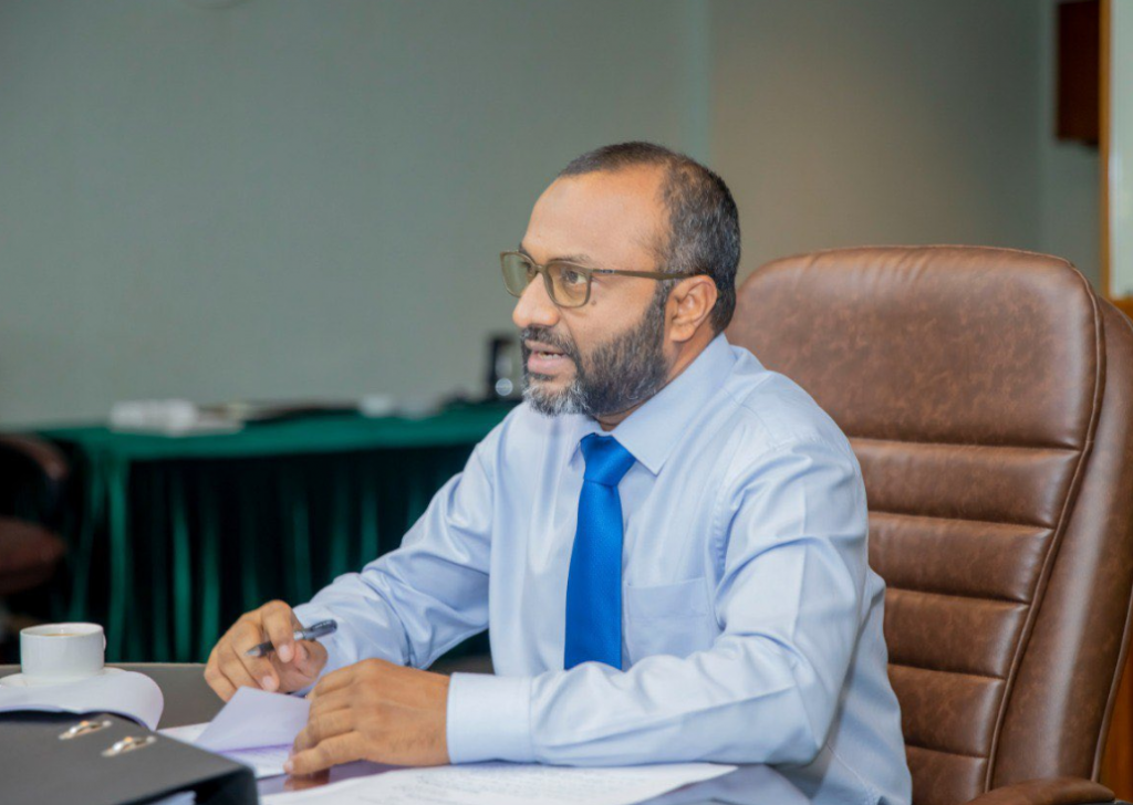 މަޝްއަރު އުމްރާ ގުރޫޕާއި ކުންފުނީގެ ވެރިޔާއަށް ފައިސާ ނުދެއްކުމަށް މިނިސްޓްރީން ގޮވާލައިފި