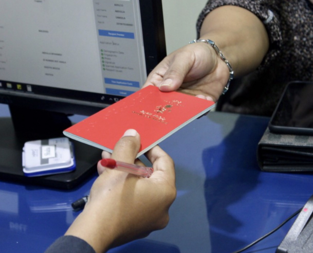 ށ. މިލަންދޫގައި ޕާސްޕޯޓުގެ ހިދުމަތް ފަށައިފި