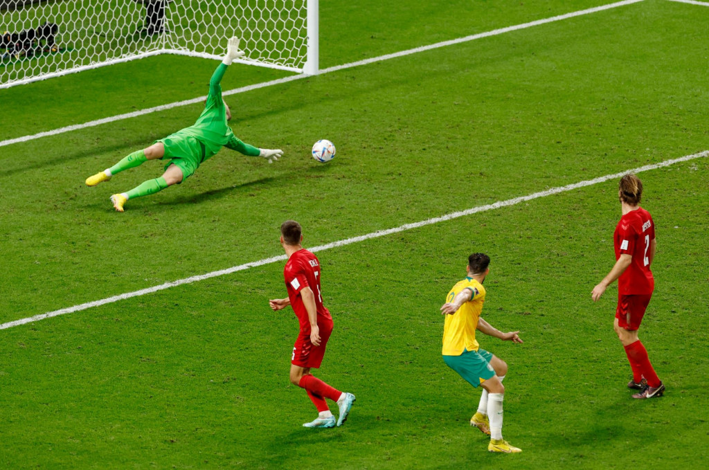 ޑެންމާކާއި ޓިއުނީޝިއާ މުބާރާތުން ކަޓައިފި