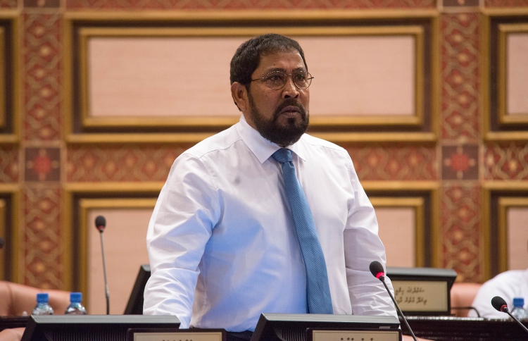 ބަޔަކު ޕާޓީ ހެދިޔަސް ގާސިމްގެ އެއްވެސް ކަންބޮޑުވުމެއް ނެތް!