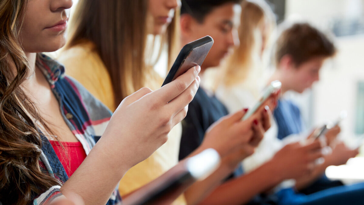 މީސް މީޑިއާގެ ސަބަބުން ފުރާވަރުގެ ކުދިންނަށް ނޭދެވޭ އަސަރު ކުރޭ