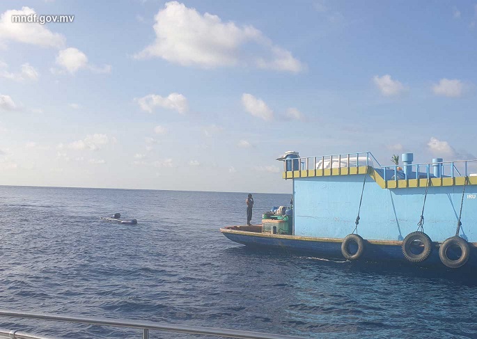 ލޯންޗަކާއި ދޯންޏެއްޖެހި، ލޯންޗު އަޑިއަށްގޮސް މީހަކަށް އަނިޔާވެއްޖެ