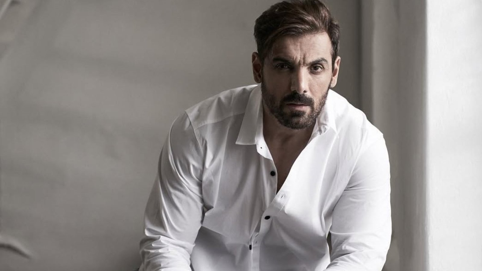 ވައިއާރްއެފްގެ ކުރިއަށް އޮތް ފިލްމުގެ ލީޑަށް ޖޯން