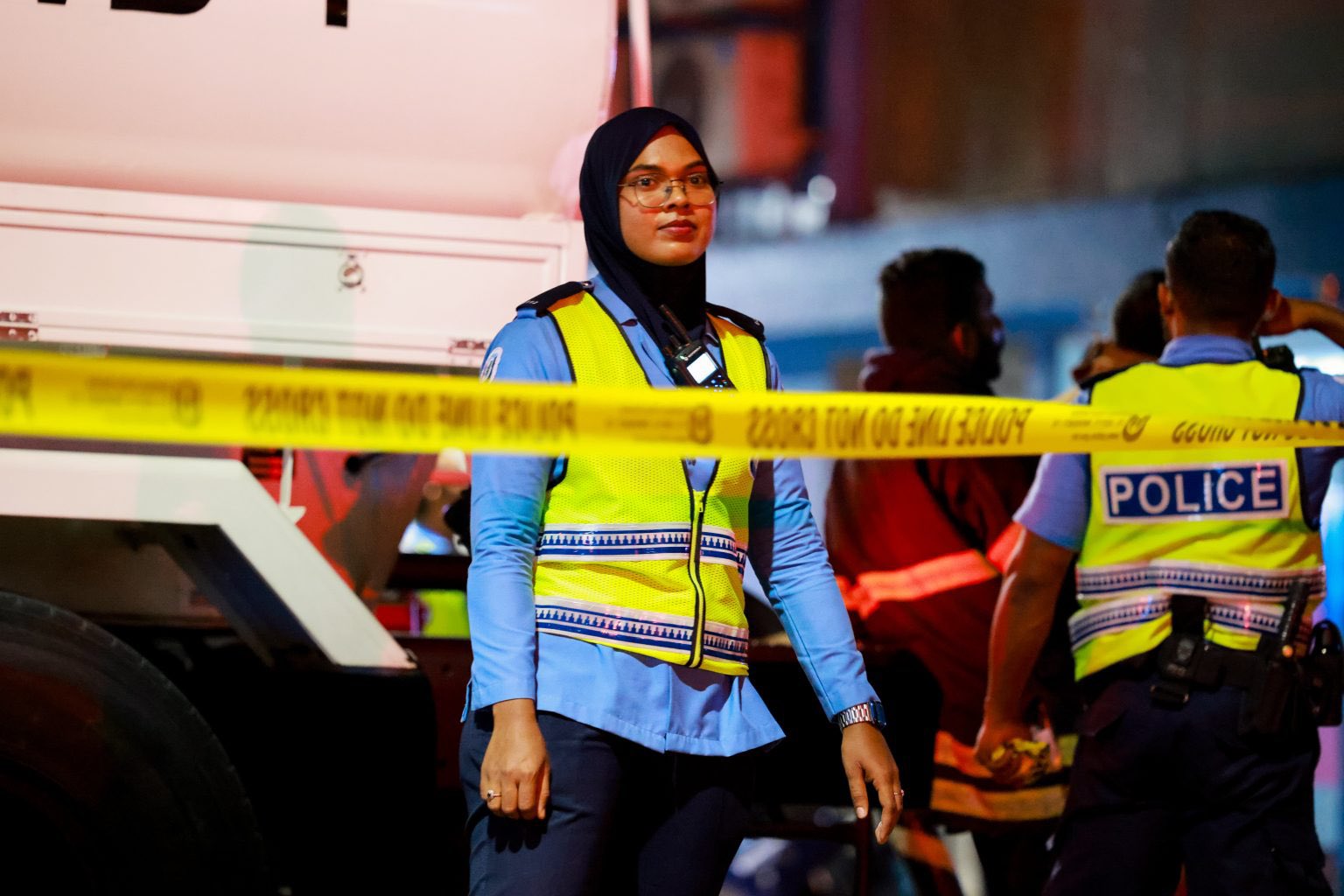 ބޮކި ބަދަލުކުރަން ކަމަށް ބުނެ މީހަކު ގެއަކަށް ވައްދައި ބަރަހަނާކޮށް ބިރުދައްކައިގެން 45000 ރުފިޔާ ފޭރިގެންފި