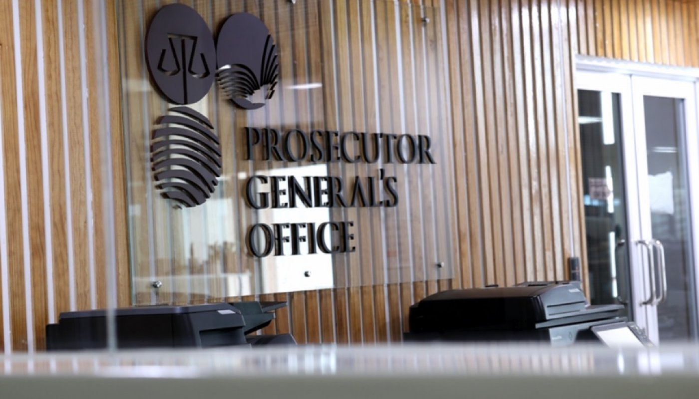 ޖިންސީ ފުރައްސާރައިގެ މައްސަލައެއްގައި ޕީޖީގެ ދެ ވަކީލަކު ސަސްޕެންޑްކޮށްފި